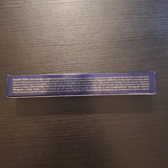 Estee Lauder Double Wear Mascara - Black and Gold - Picture 9 of 11